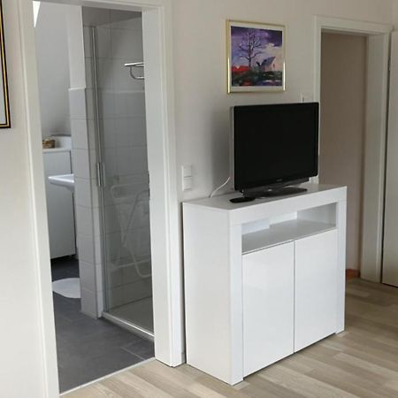 Muenchen Waldperlach Ruhig Und Sehr Schoene Wohnung Eksteriør billede