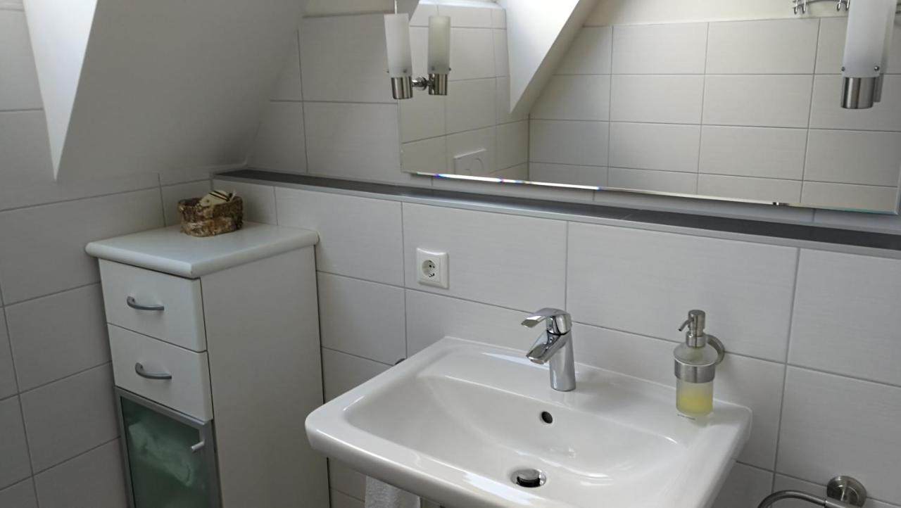Muenchen Waldperlach Ruhig Und Sehr Schoene Wohnung Eksteriør billede
