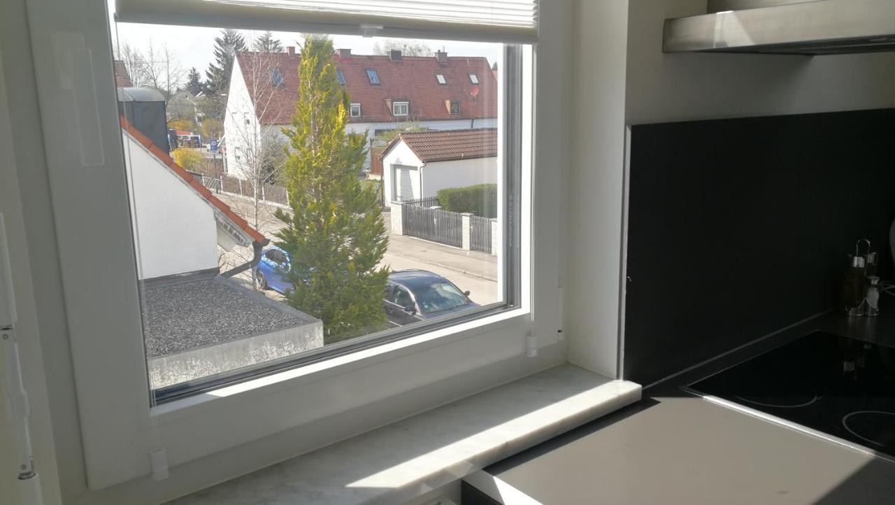 Muenchen Waldperlach Ruhig Und Sehr Schoene Wohnung Eksteriør billede